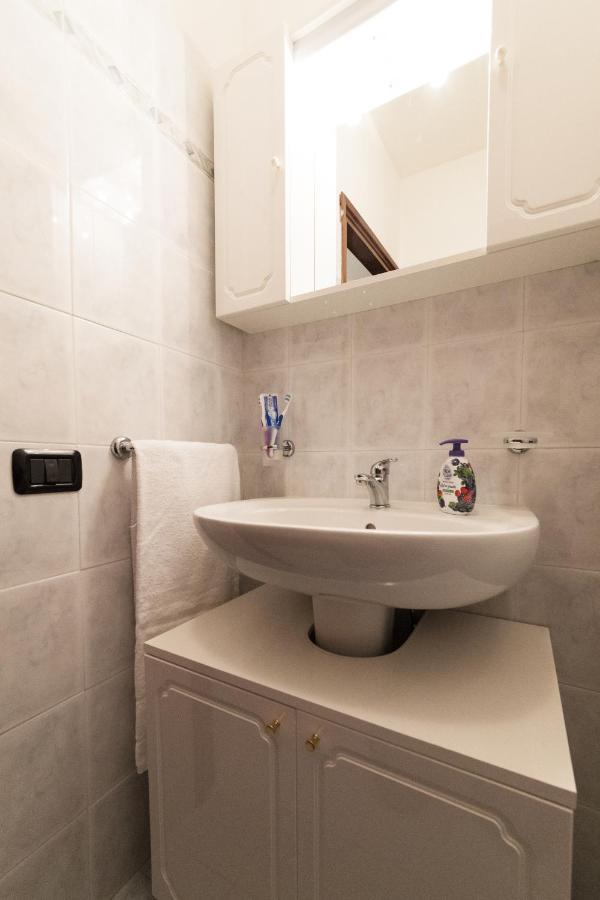 At The Lake Apartment Acquaseria Bagian luar foto